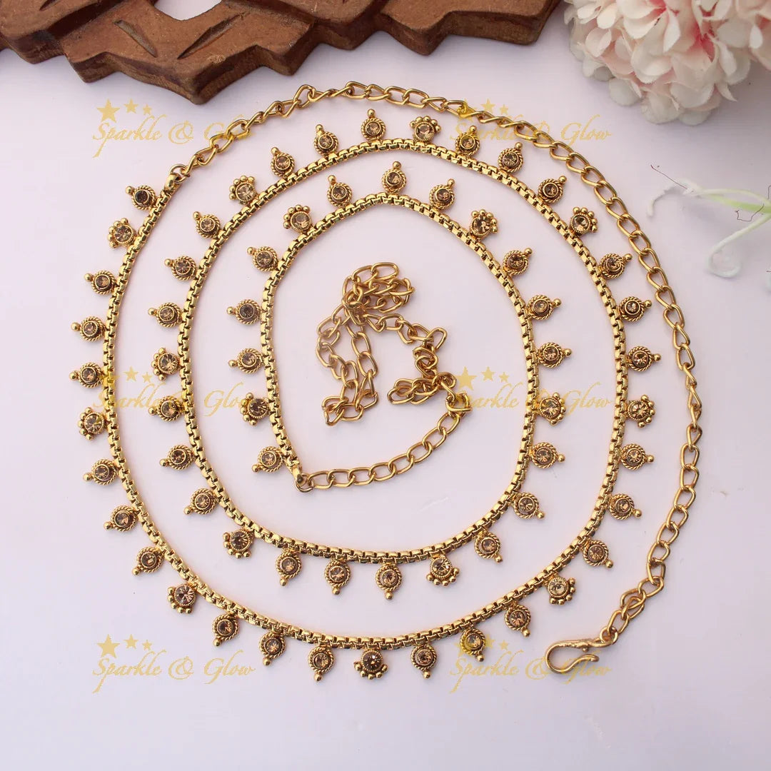 Traditional Thin Hipchain with Intricate Paisley Danglers
