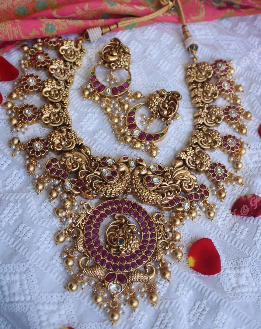 Exquisite peacock style gutta pusalu necklace made with kemp stones - Gold beads - Sparkle and Glow