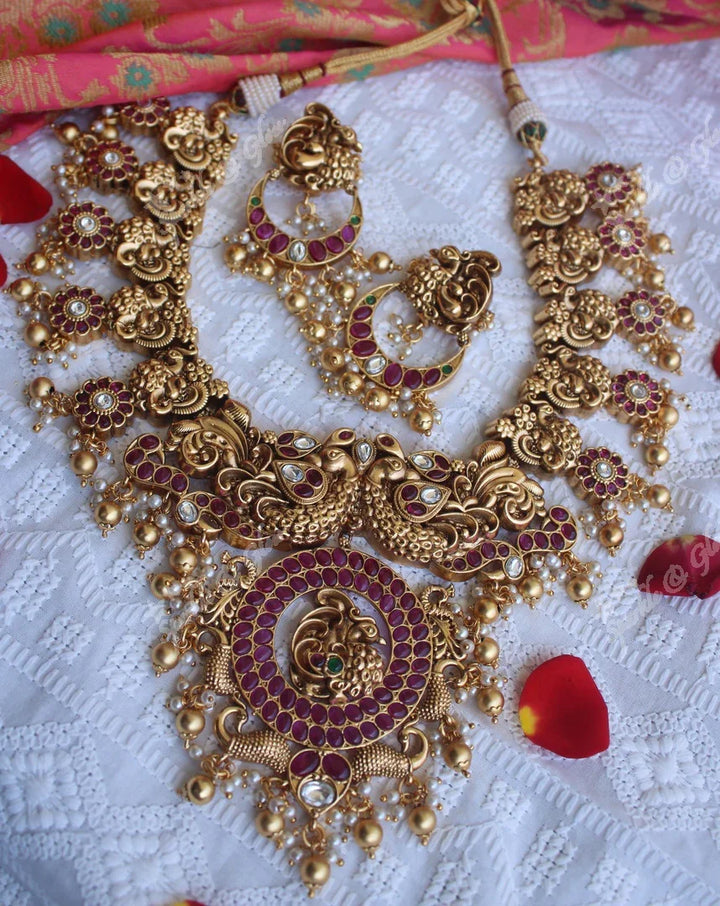 Exquisite peacock style gutta pusalu necklace made with kemp stones - Gold beads - Sparkle and Glow