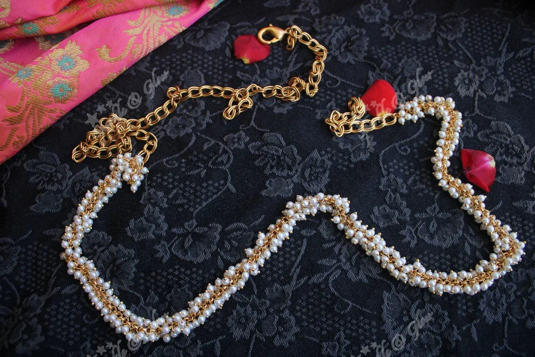 Gold beads cluster gold alike polished simple hipchain - Sparkle and Glow