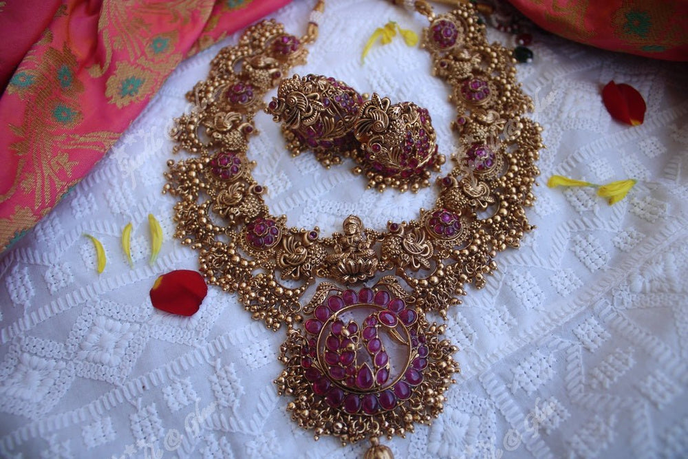Gold alike polished kemp stones peacock and lakshmi carved gold beads - Sparkle and Glow - Gold Kemp - Back Thread