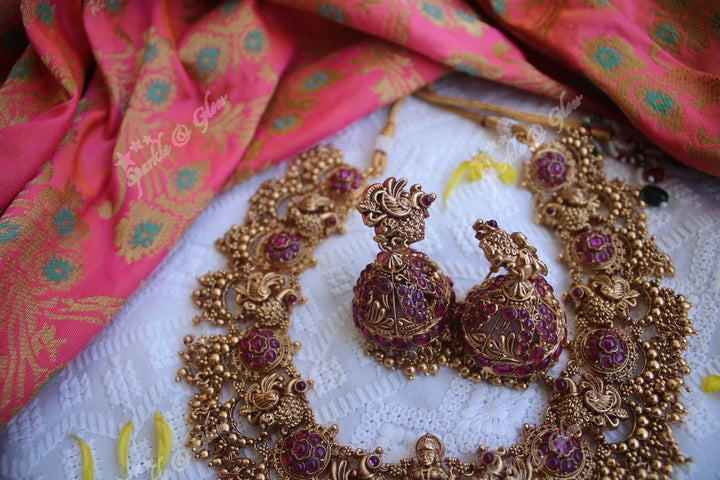 Gold alike polished kemp stones peacock and lakshmi carved gutta pusalu - Sparkle and Glow - Gold - Back Thread