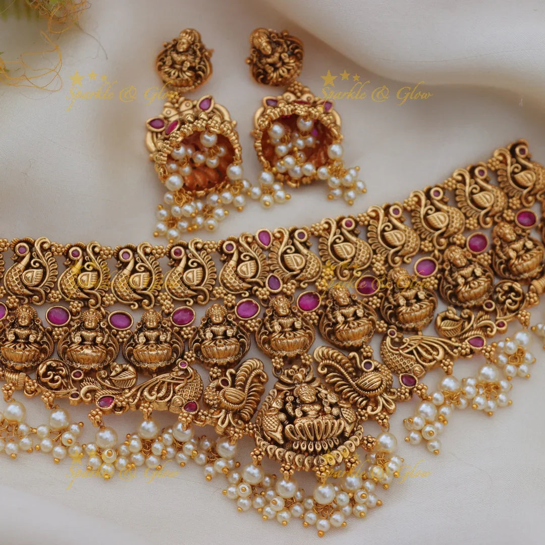 Stunning Idol Lakshmi Peacock carved Kemp Guttapusalu Choker