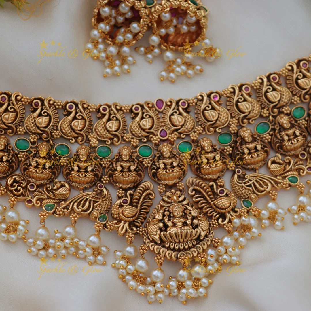 Stunning Idol Lakshmi Peacock carved Kemp Guttapusalu Choker