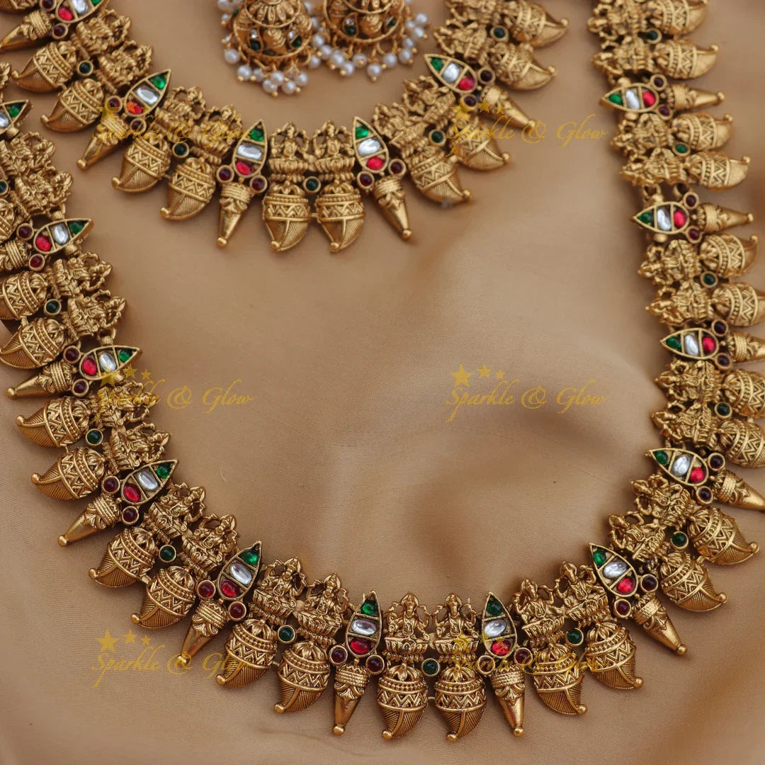 Stunning Budgeted Lakshmi Mango Carved Bridal Set