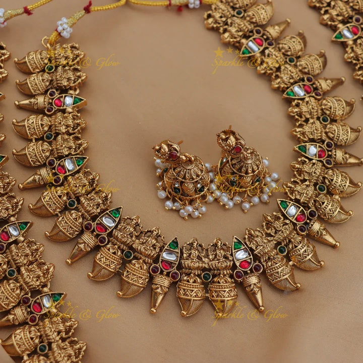 Stunning Budgeted Lakshmi Mango Carved Bridal Set