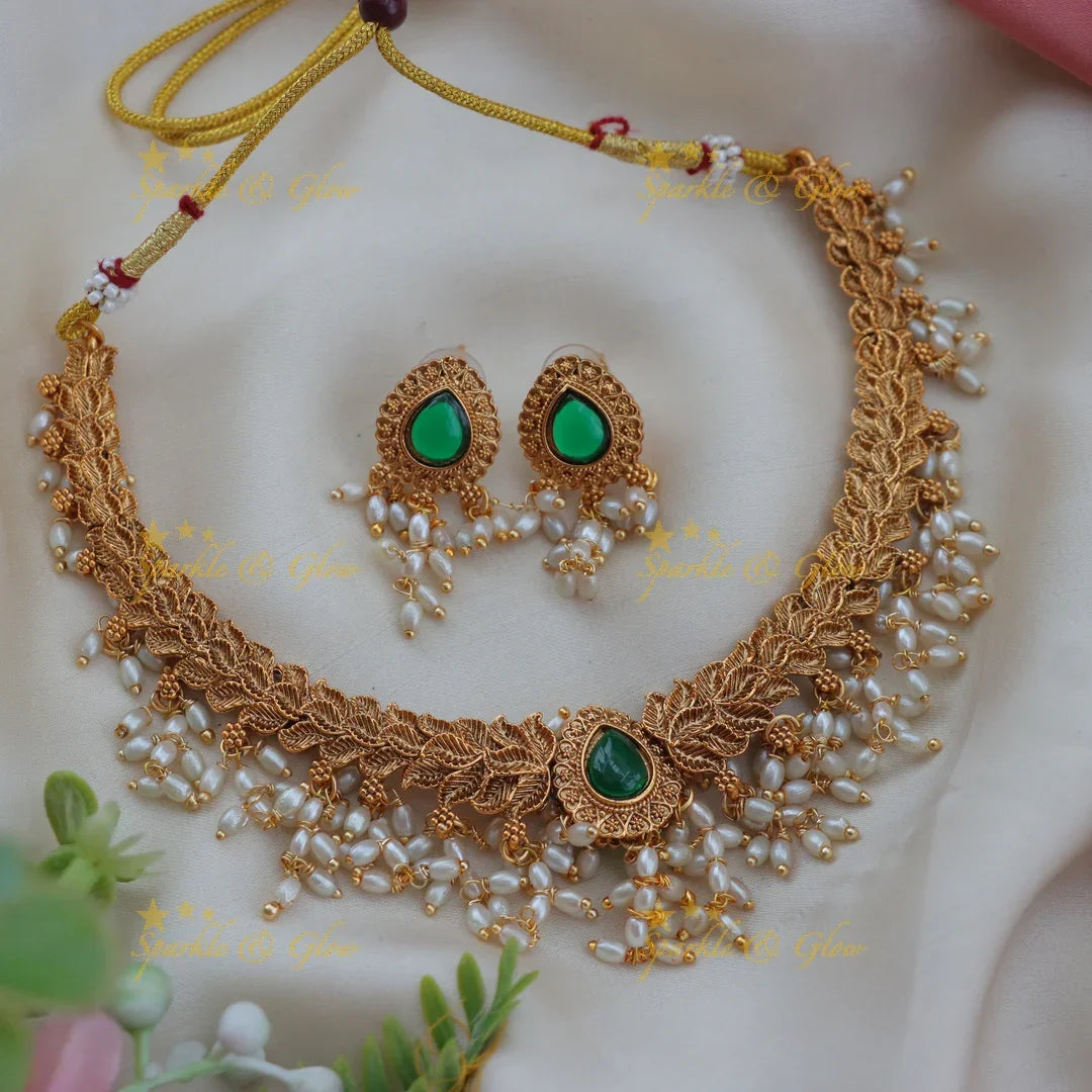 Statement Leaf Floral Guttapusalu Short Necklace Set