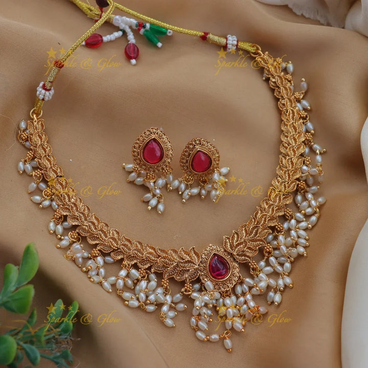 Statement Leaf Floral Guttapusalu Short Necklace Set