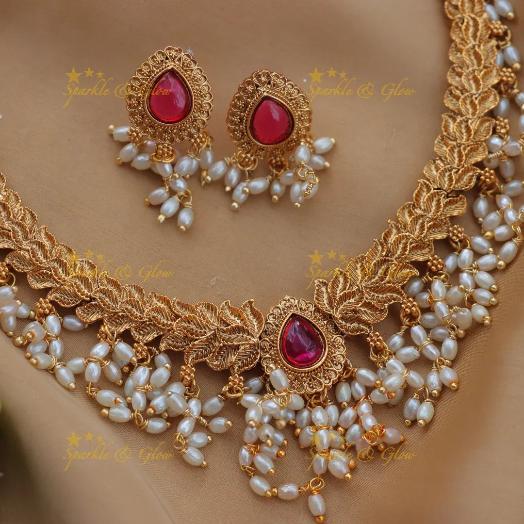 Statement Leaf Floral Guttapusalu Short Necklace Set