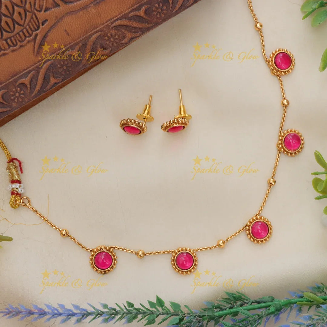 Sparkling Ruby Stone Circle design Kemp Short necklace