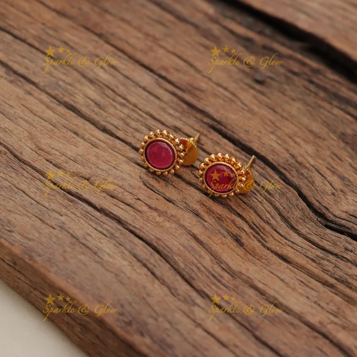 Sparkling Ruby Stone Circle design Kemp Short necklace