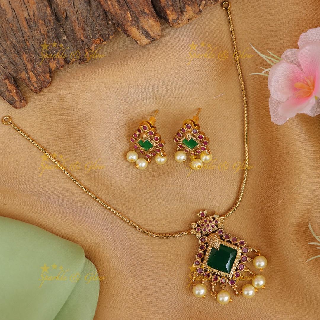 Timeless Kemp Necklace with Elegant Earrings