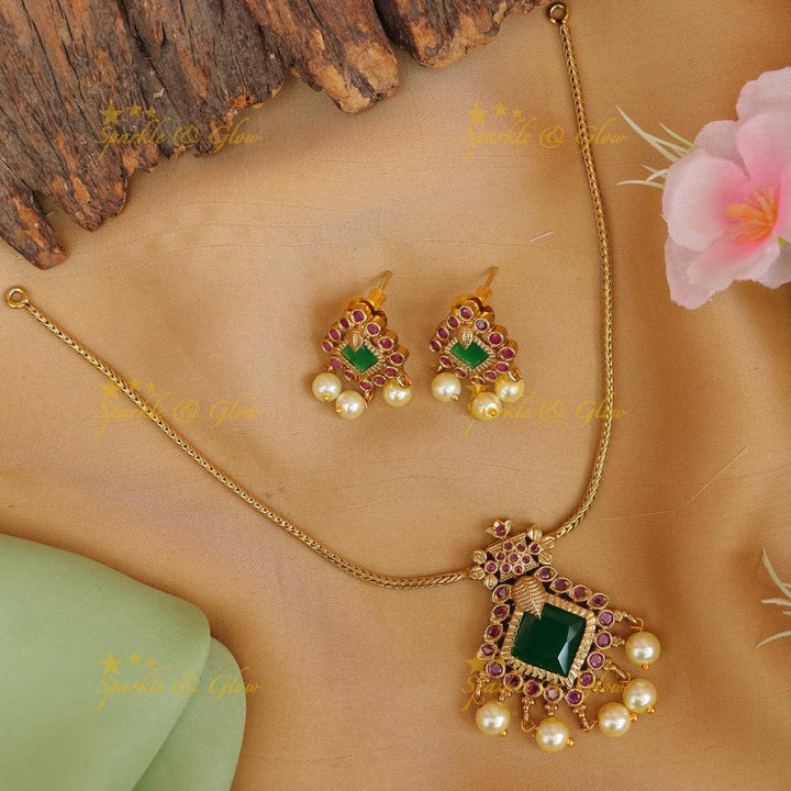 Timeless Kemp Necklace with Elegant Earrings
