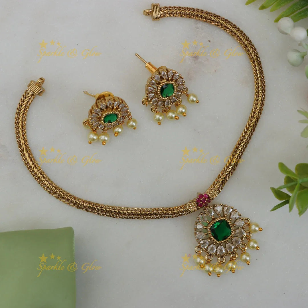 Exquisite Kemp Floral Pendant Necklace Set