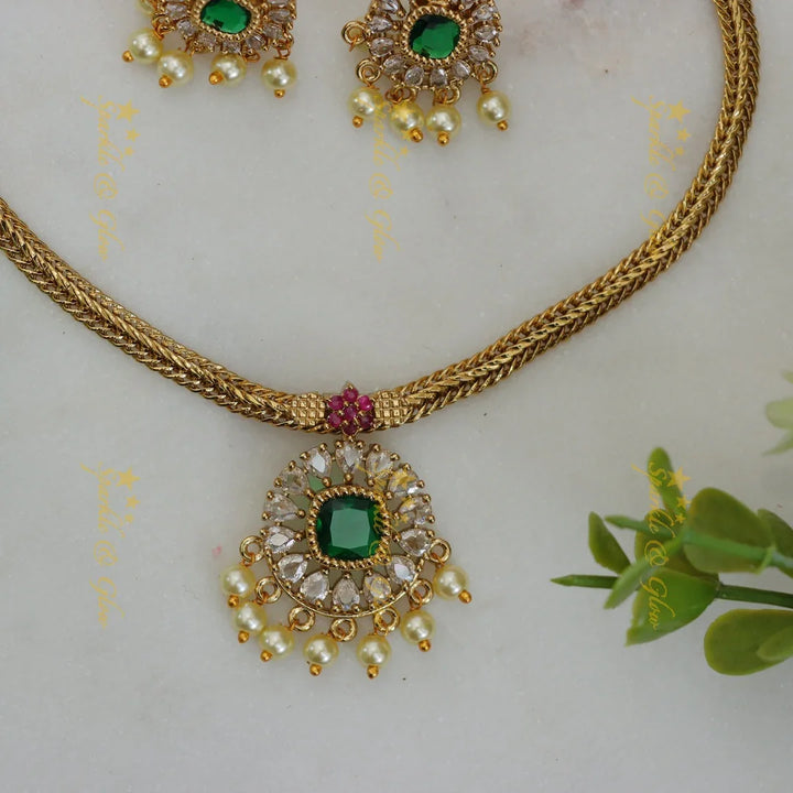 Exquisite Kemp Floral Pendant Necklace Set