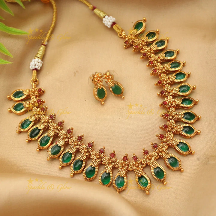 Kerala Style Palaka Necklace - Festive Elegance