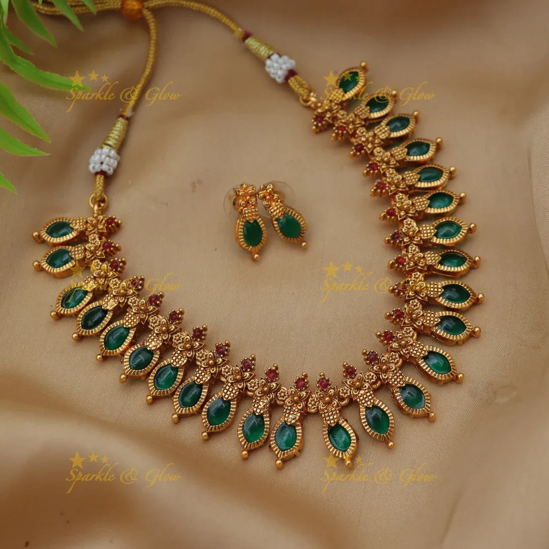 Kerala Style Palaka Necklace - Festive Elegance