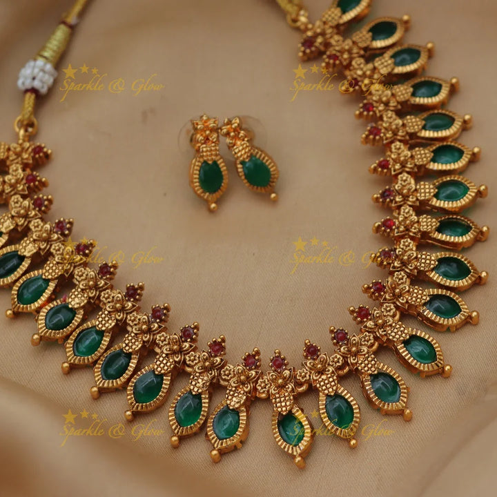 Kerala Style Palaka Necklace - Festive Elegance