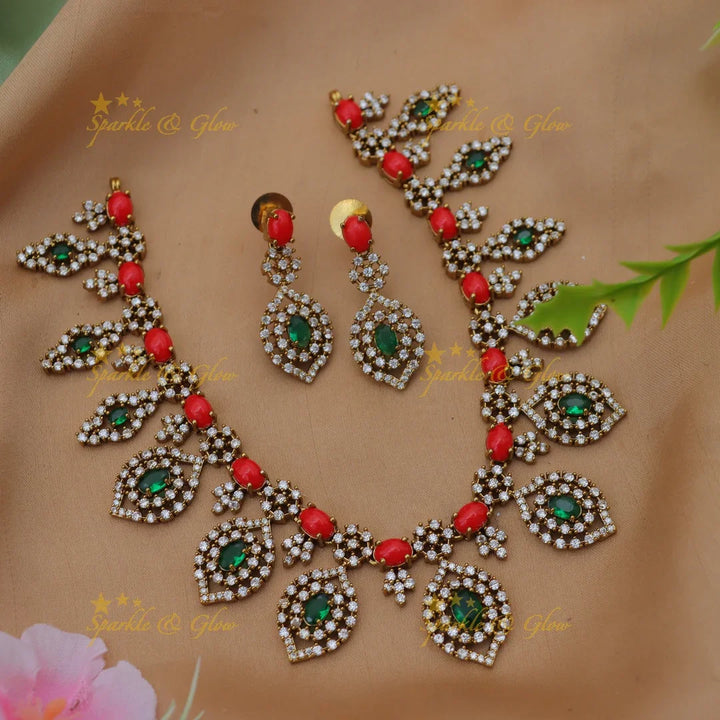 Exquisite Coral and Emerald Necklace Set - Festive Elegance