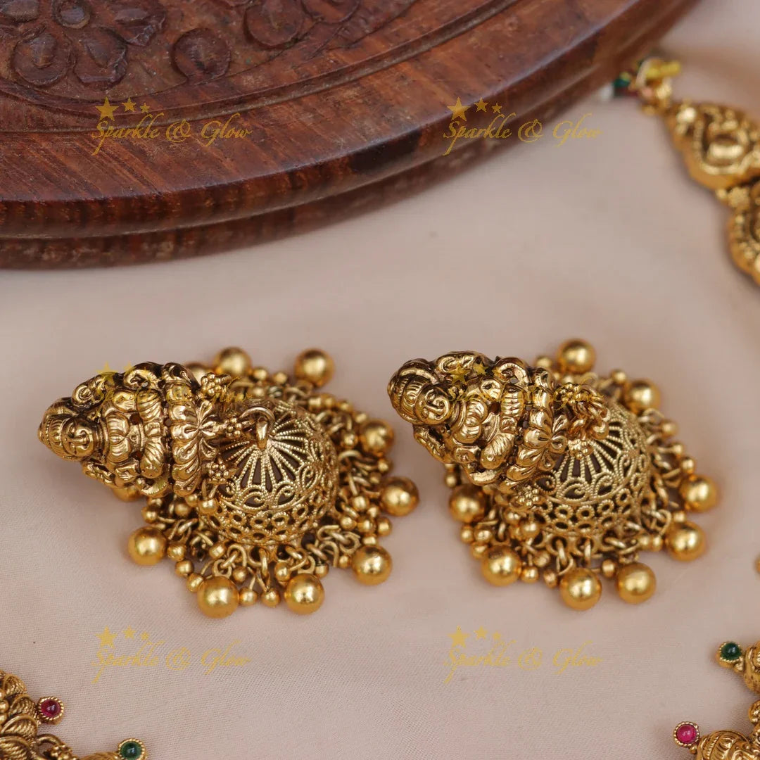 Exquisite Lakshmi Necklace with Beads for Festive Elegance
