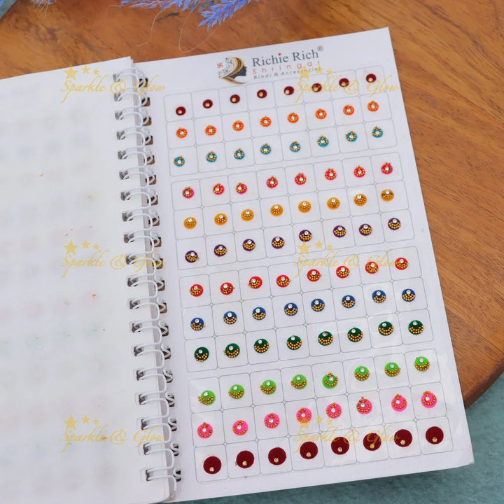 Elegant Richie Rich Festive Bindi Set Online