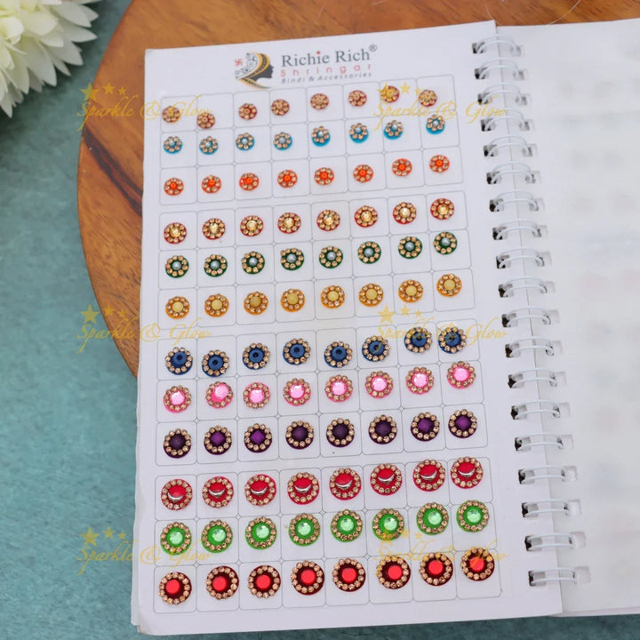 Elegant Richie Rich Festive Bindi Set Online
