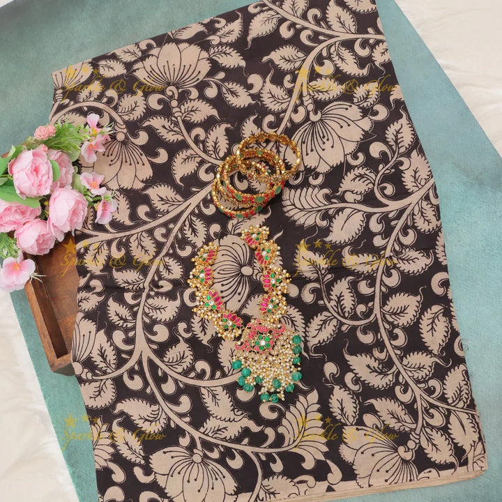 Elegant Kalamkari Saree with Exquisite Peacock Designs