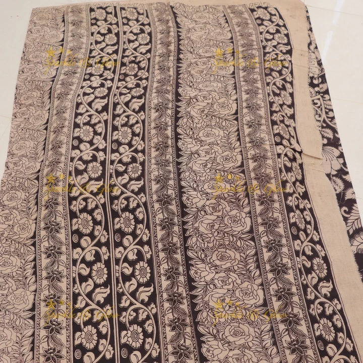 Elegant Kalamkari Saree with Exquisite Peacock Designs