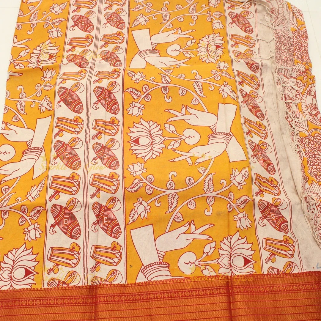 Elegant Festive Kalamkari Saree with Accessories