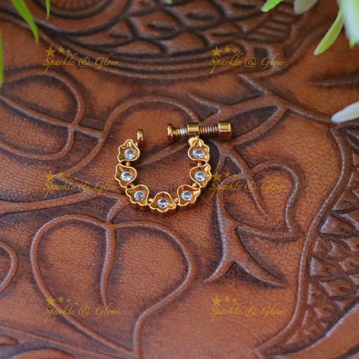 Exquisite Gold Heart Nosepin – Perfect for Festive Glamour