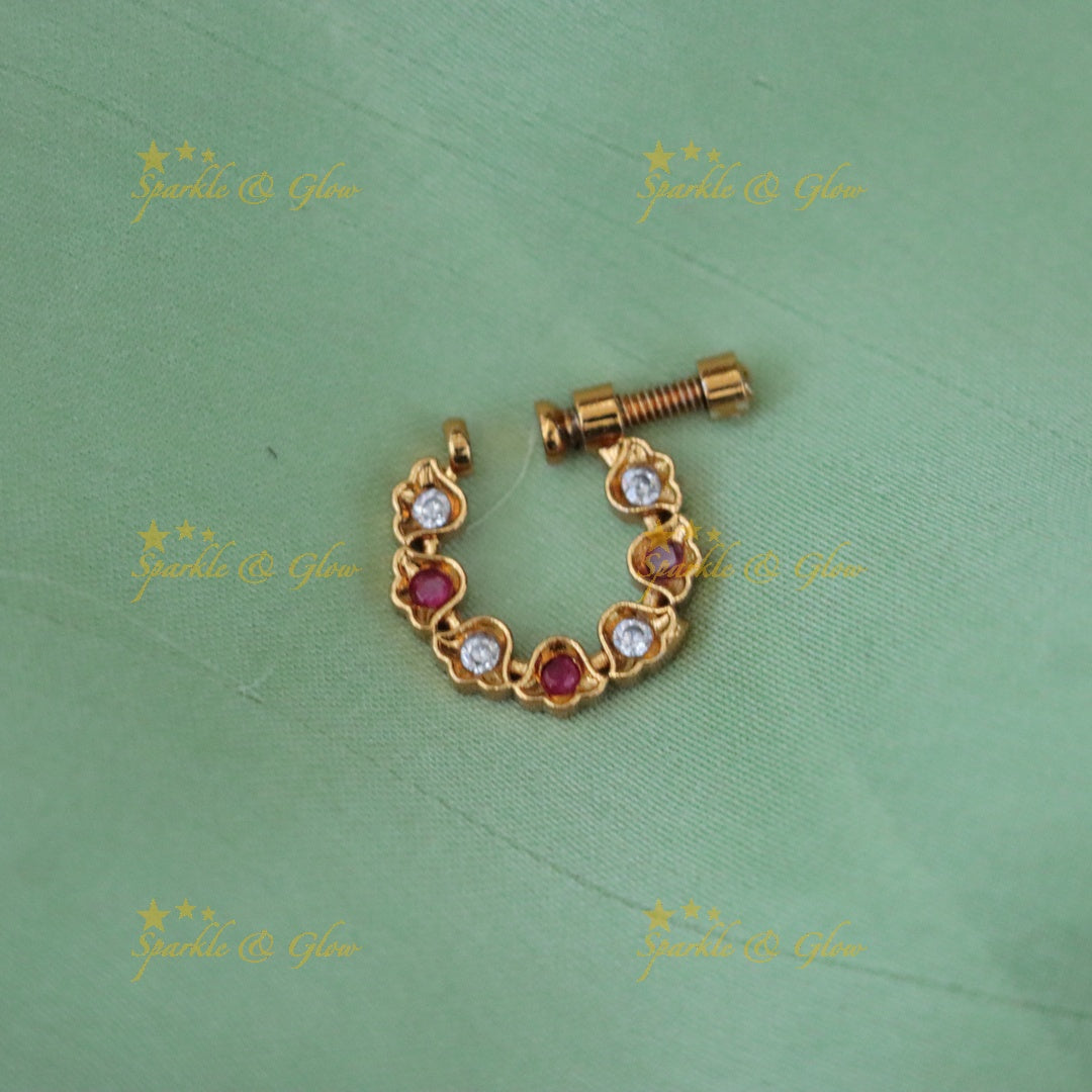 Exquisite Gold Heart Nosepin – Perfect for Festive Glamour