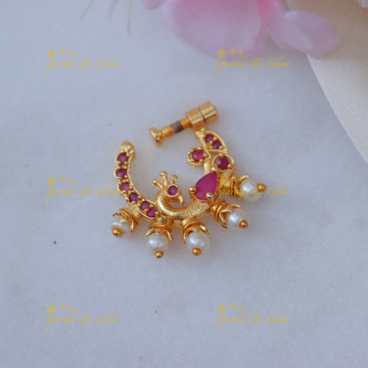 Exquisite Gold & Pearl Nosepin - Festive Elegance