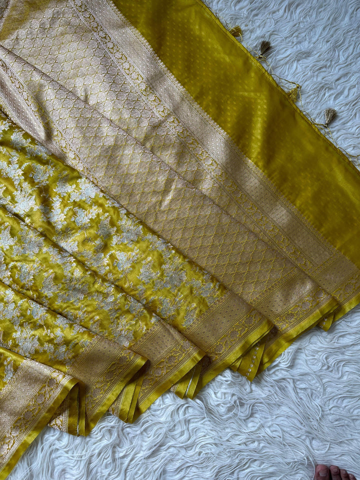 Gorgeous Banarasi Saree for Festivals & Weddings