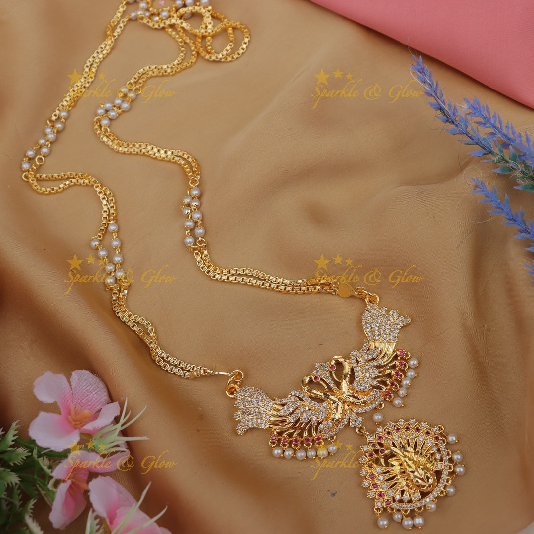 Exquisite Gold Peacock Pendant Necklace for Festive Elegance