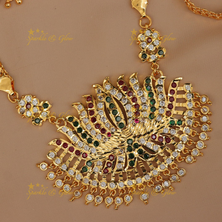 Exquisite Gold Lotus Necklace for Weddings & Festivities