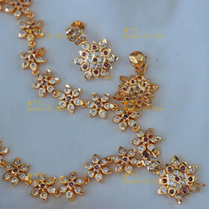 Exquisite Gold Floral Necklace for Weddings & Festivals