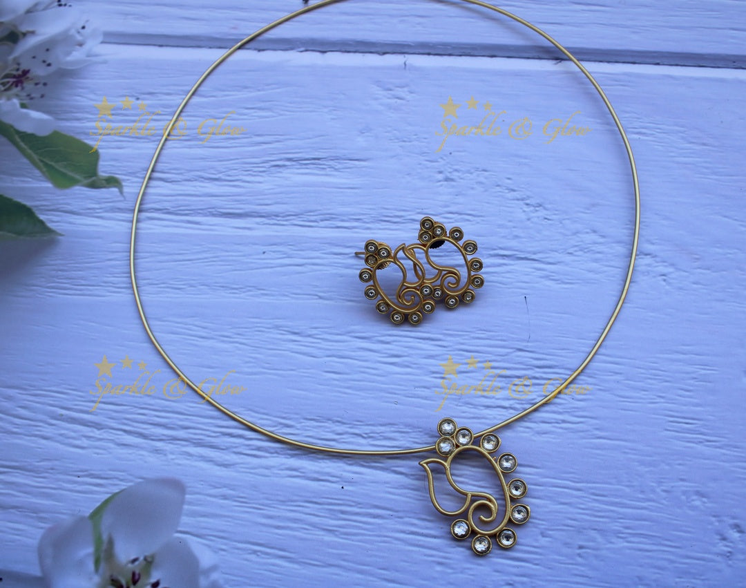 Statement geru gold polish Jadau Ganesha Pipe choker - Green