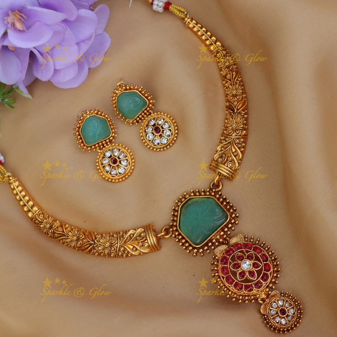 Exquisite Kundan Hasli Necklace & Earrings Set