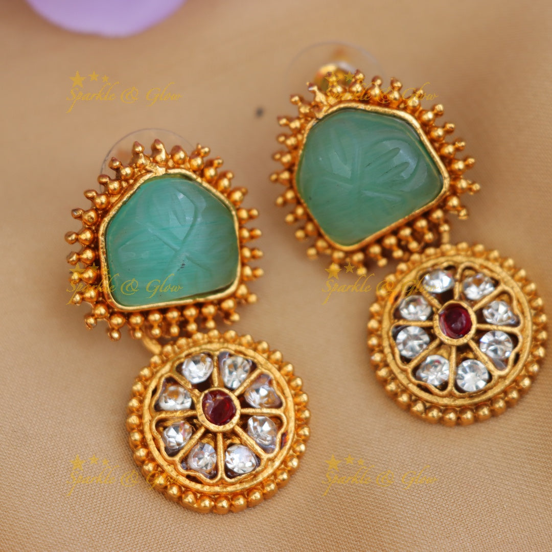 Exquisite Kundan Hasli Necklace & Earrings Set