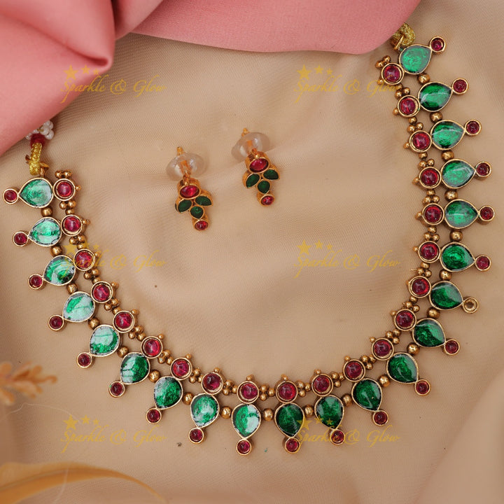 Elegant Kemp Jewelry Necklace - Perfect for Occasions