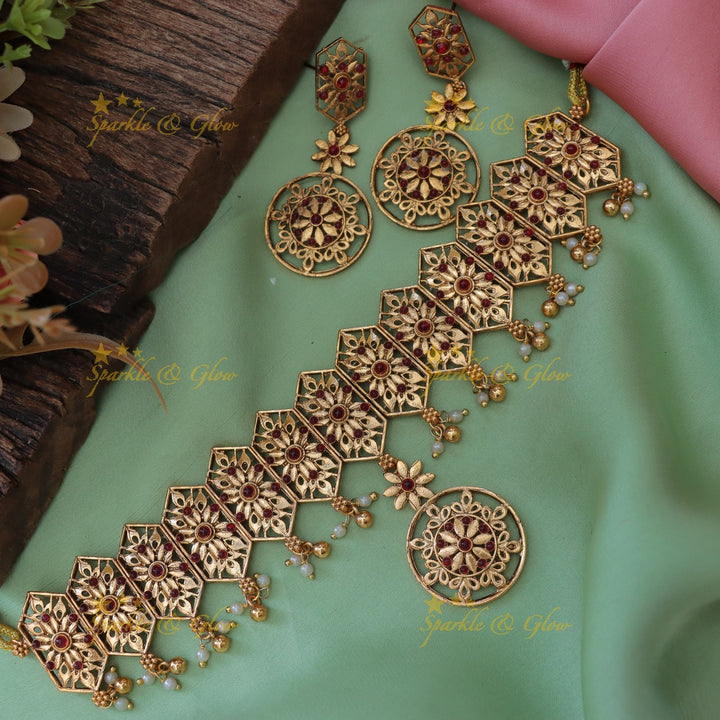 Elegant Floral Gold Choker for Weddings & Celebrations