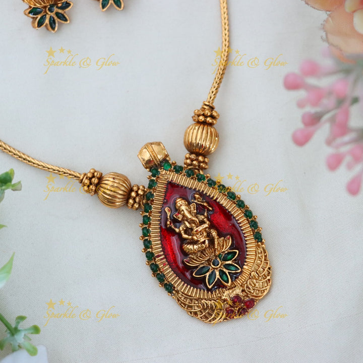 Exquisite Ganesha Pendant Necklace for Festive Elegance