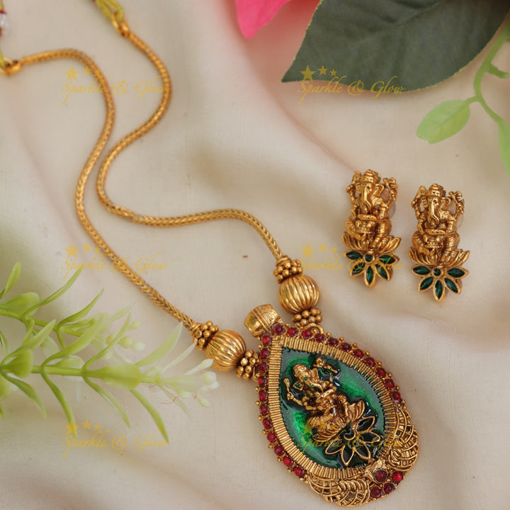 Exquisite Ganesha Pendant Necklace for Festive Elegance
