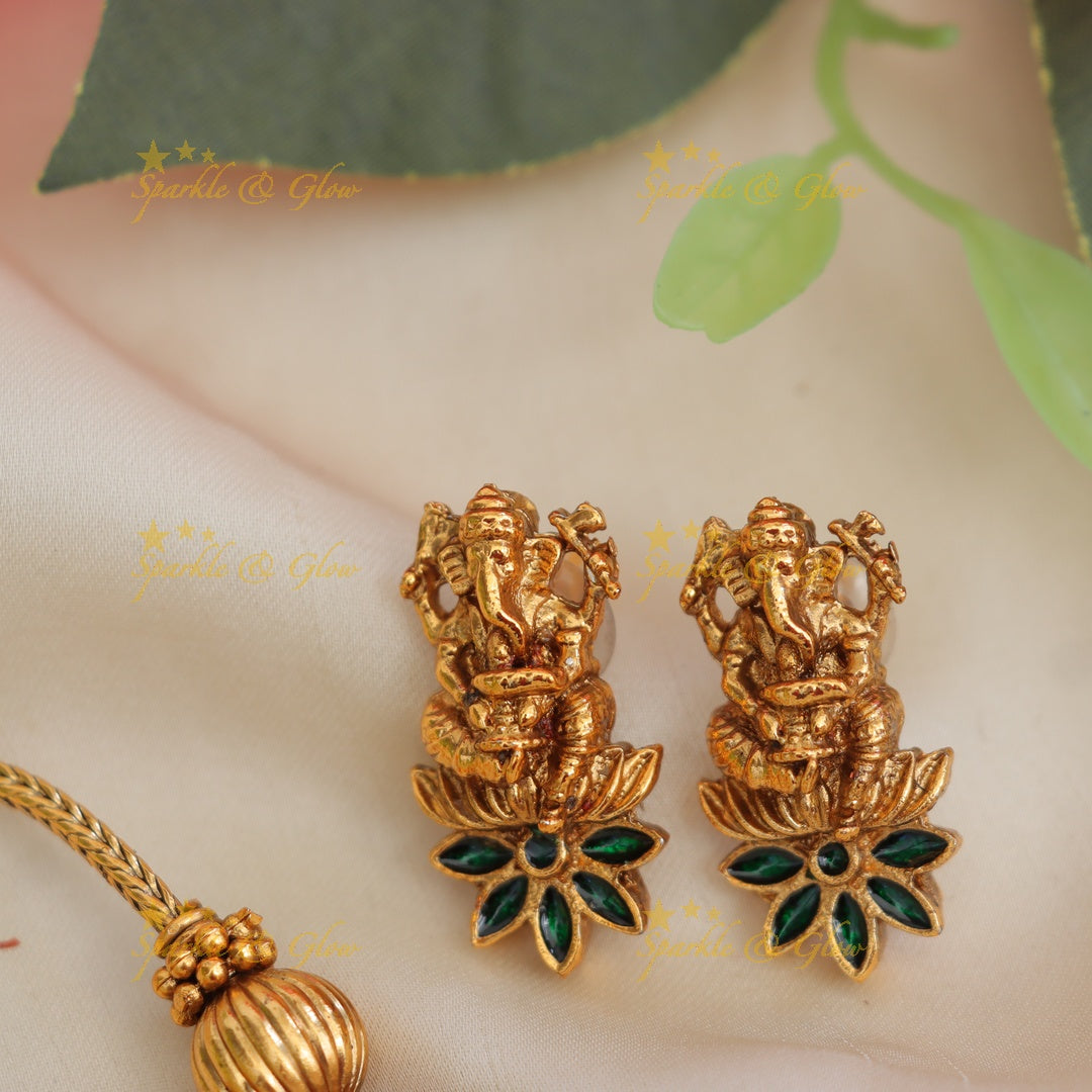 Exquisite Ganesha Pendant Necklace for Festive Elegance