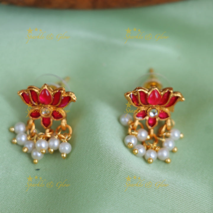 Lotus Short Necklace Set for Graceful Wedding Look