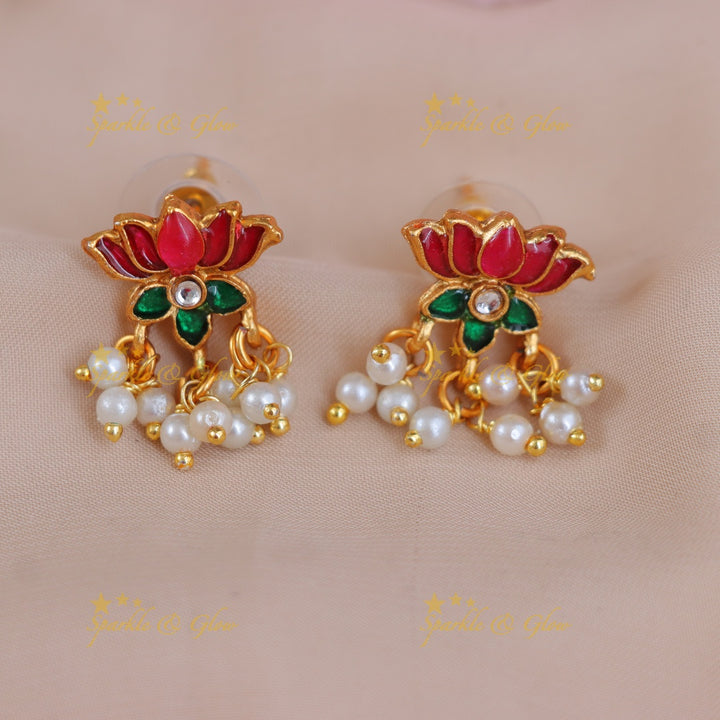 Lotus Short Necklace Set for Graceful Wedding Look