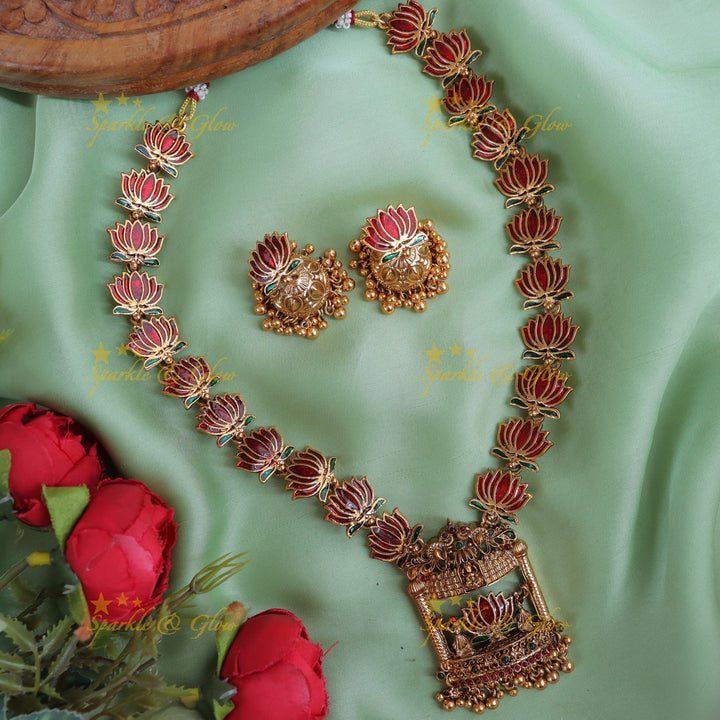 Exquisite Lotus Necklace for Festive Elegance