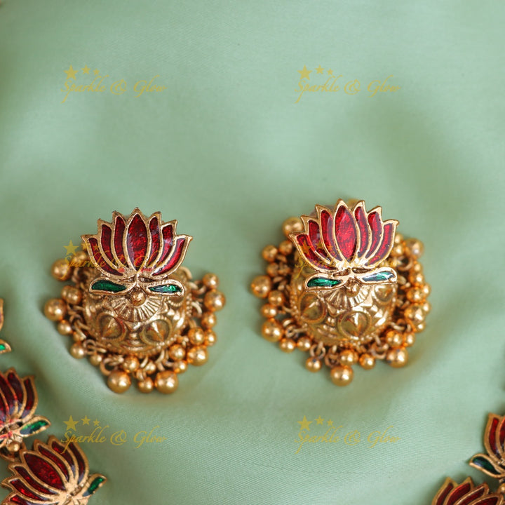 Exquisite Lotus Necklace for Festive Elegance