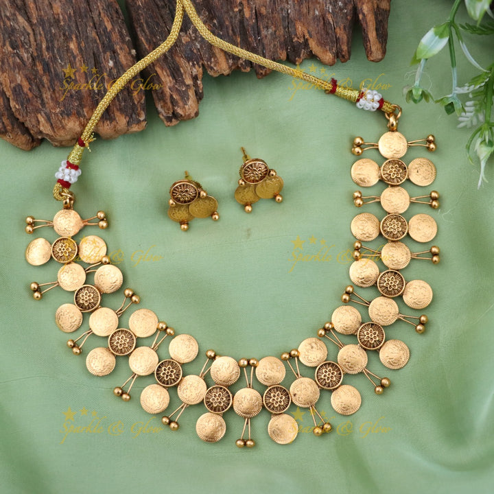 Exquisite Gold Coin Necklace for Festive Celebrations
