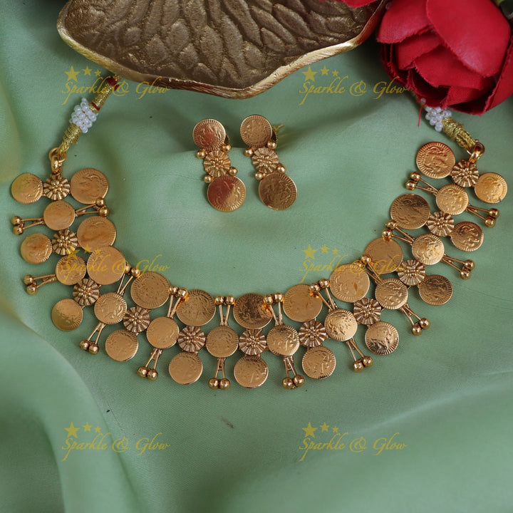 Exquisite Gold Coin Necklace for Festive Celebrations